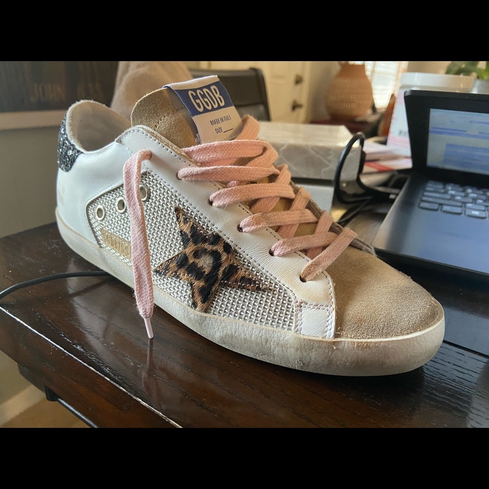 GOLDEN GOOSE